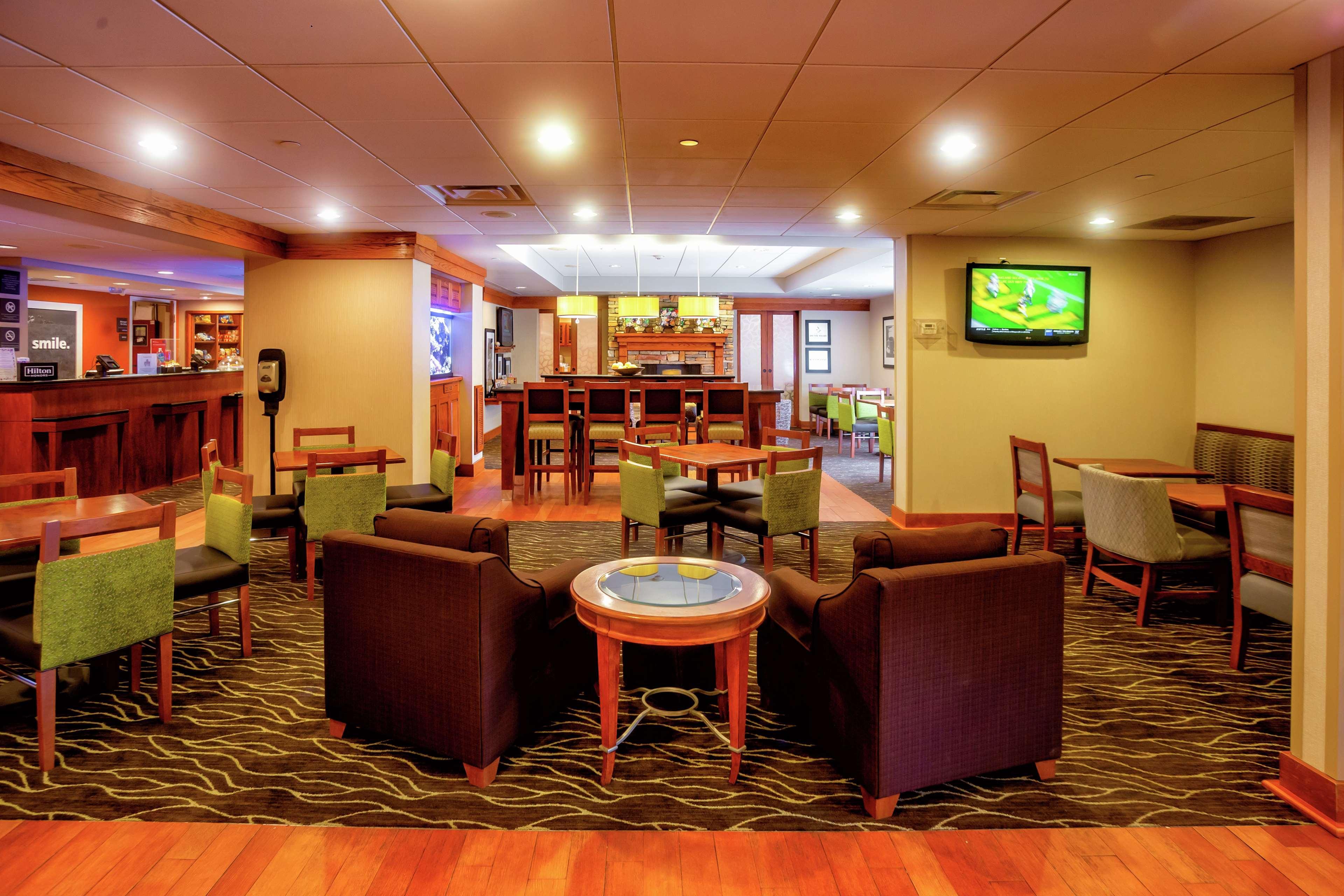 Hampton Inn Wheeling Exterior foto