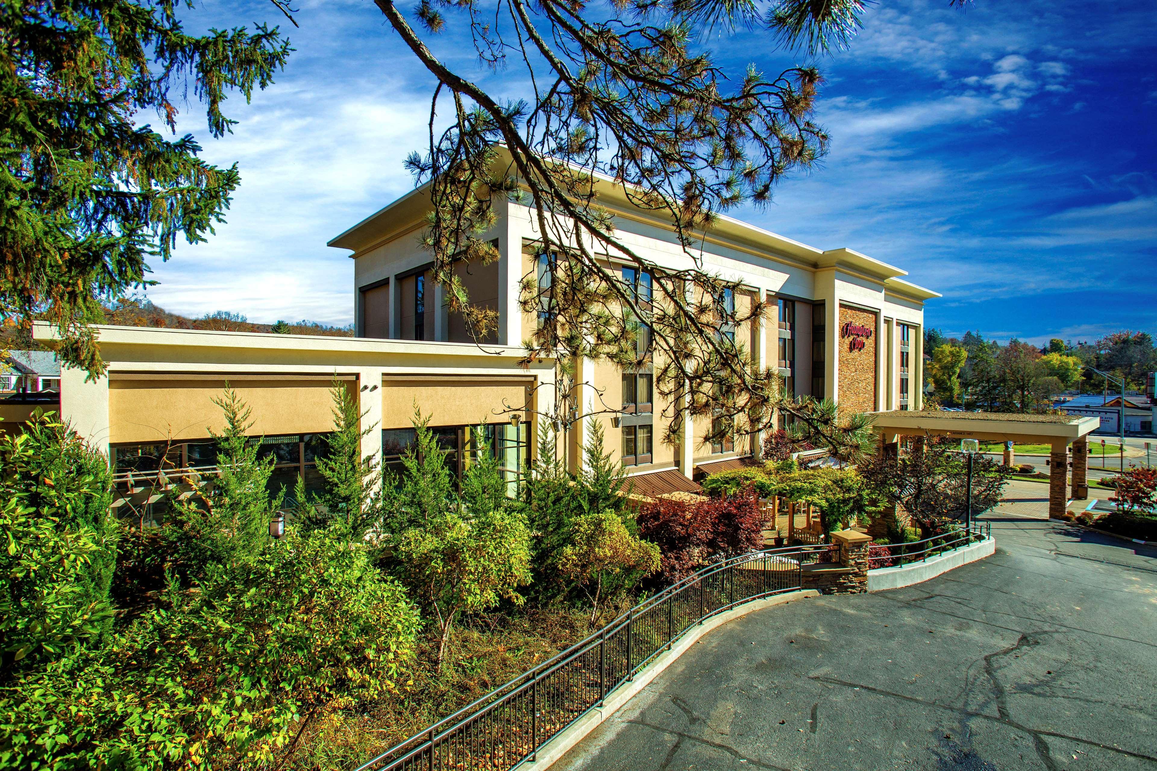 Hampton Inn Wheeling Exterior foto